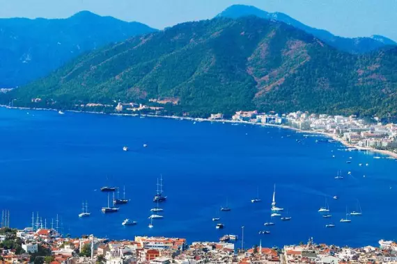 Marmaris: vista aerea della città